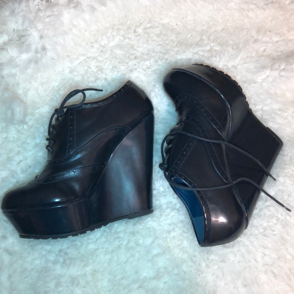 Navy Blue Patent Leather Oxford Wedges